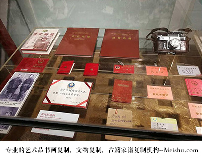 红色展品打印-专业的文物艺术品复制公司有哪些？